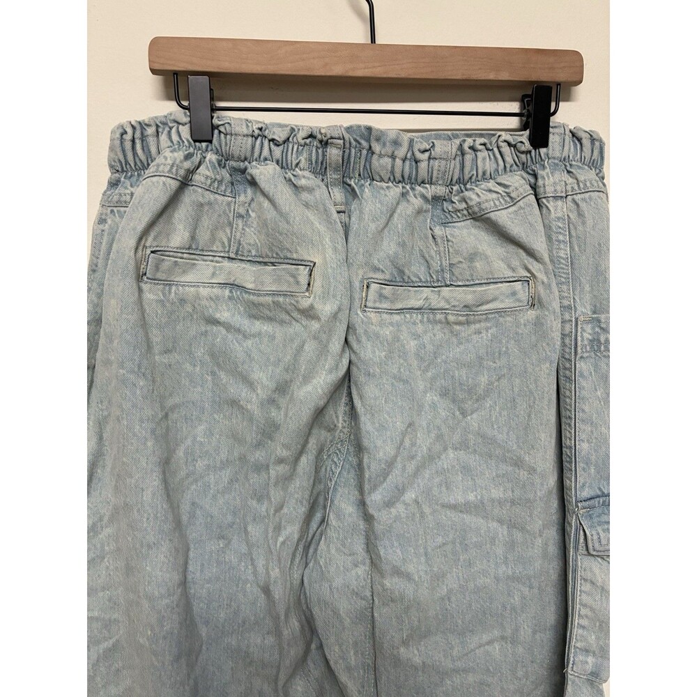 We The Free Hazel Pull On Drop Waist Harem Cargo Pocket Jeans Light Wash XL - Picture 6 of 9